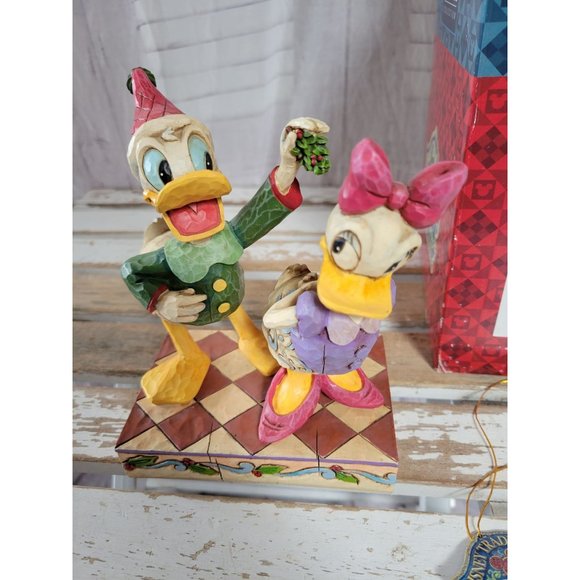 Jim shore mistletoe moment Donald Daisy duck figurine‎ enesco - Picture 2 of 9